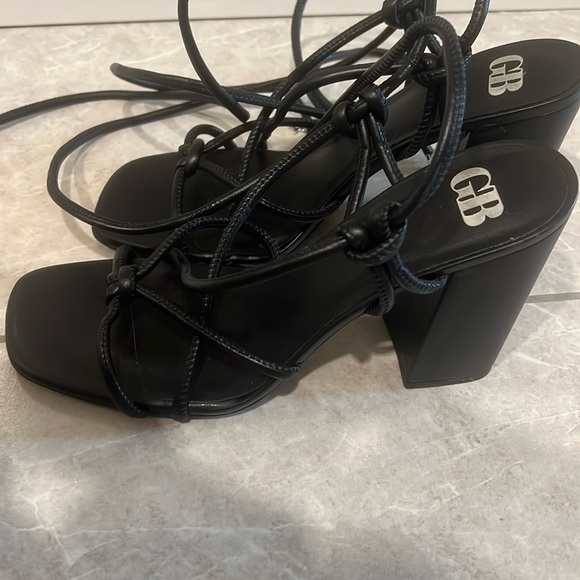 NWT Leather Gianni Bini Heels - Picture 3 of 6